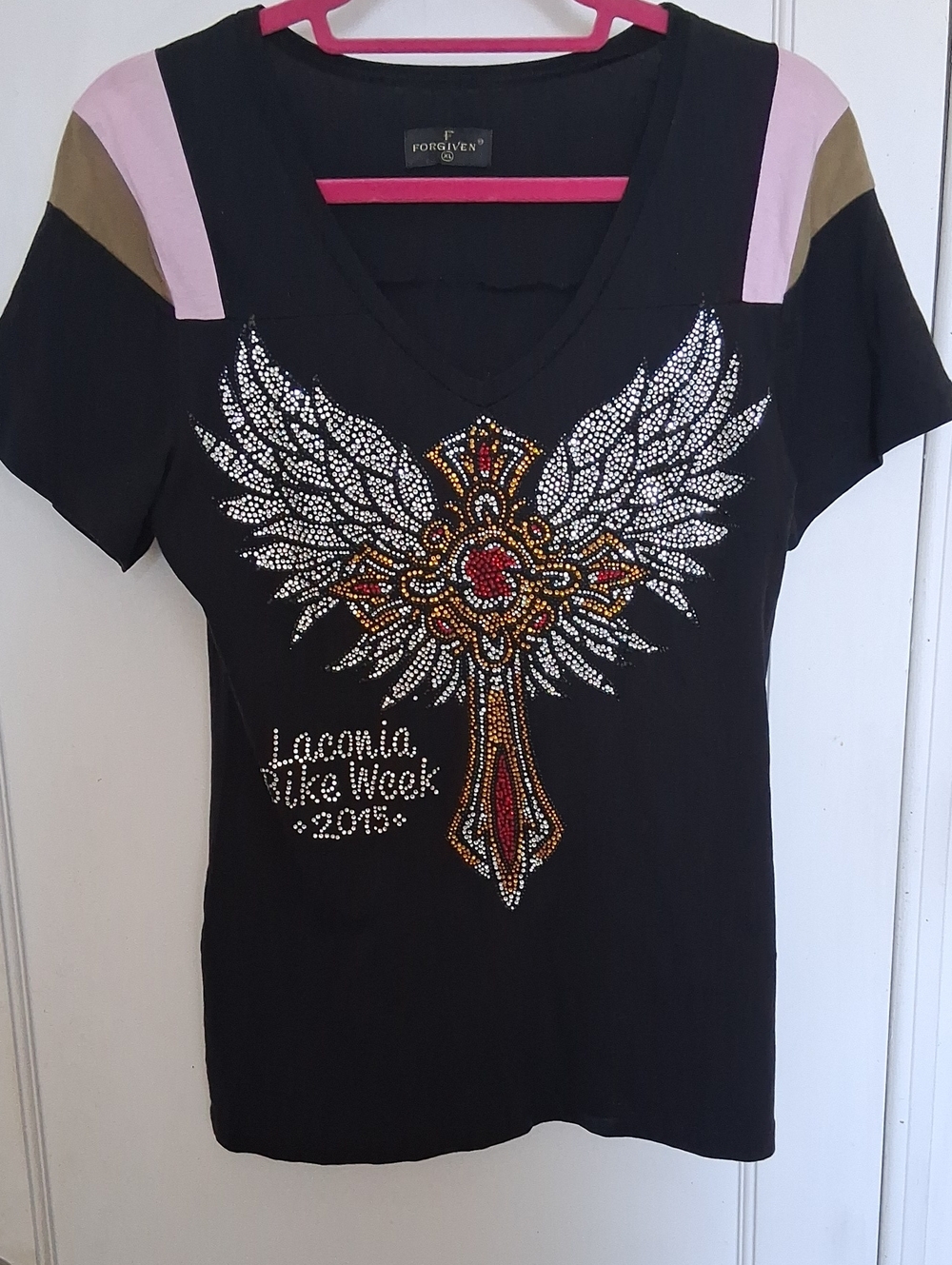 Laconia Bike week Black & Pink Short Sleeve T-Shirt W Rhinestone Winged Cross L